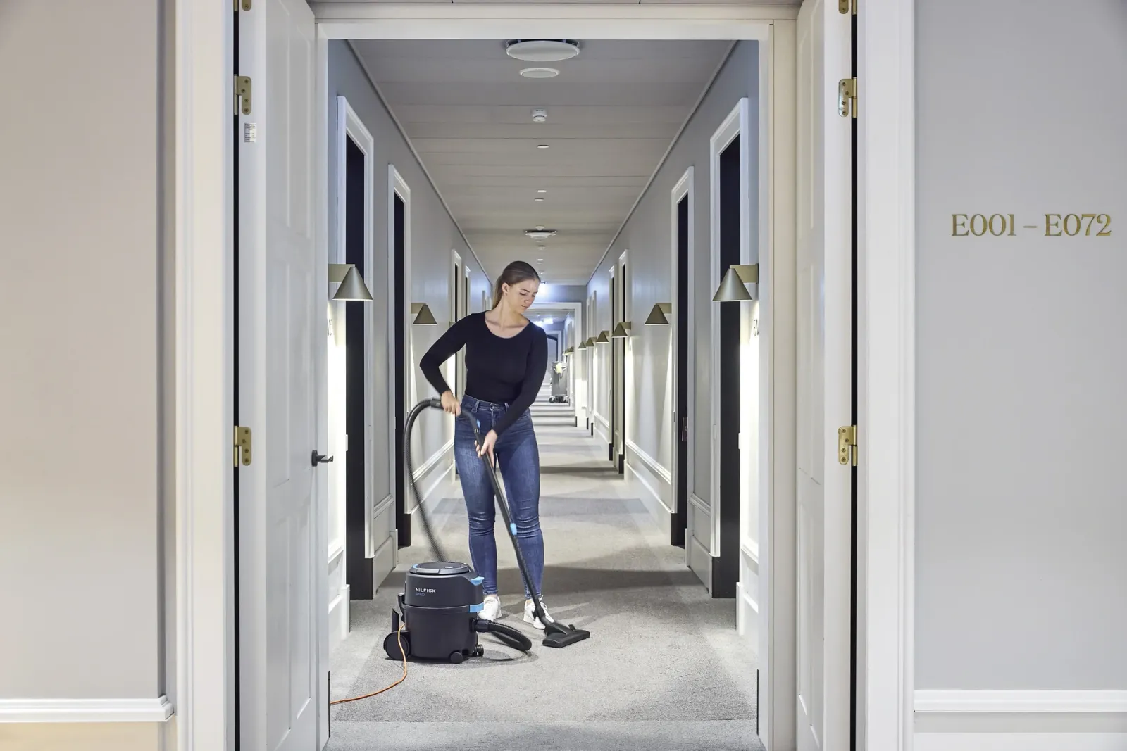 Nilfisk VP400 HEPA XT — 15 m oprolbaar snoer (Actie) | Schoonzaak